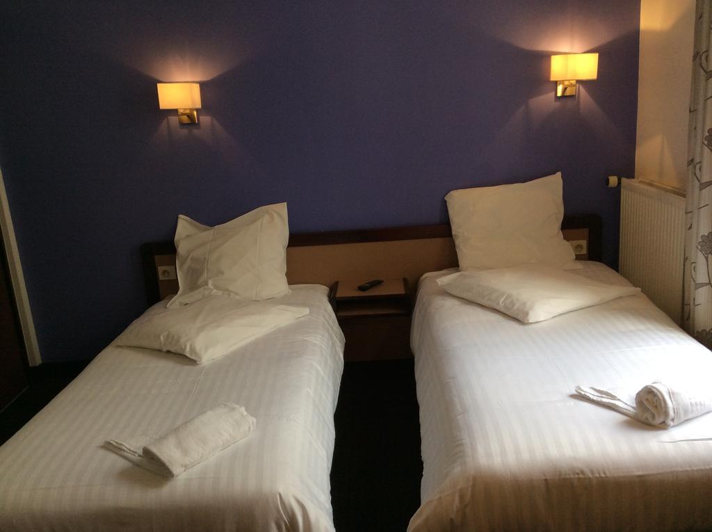 Hotel De La Place Malakoff Habitación foto